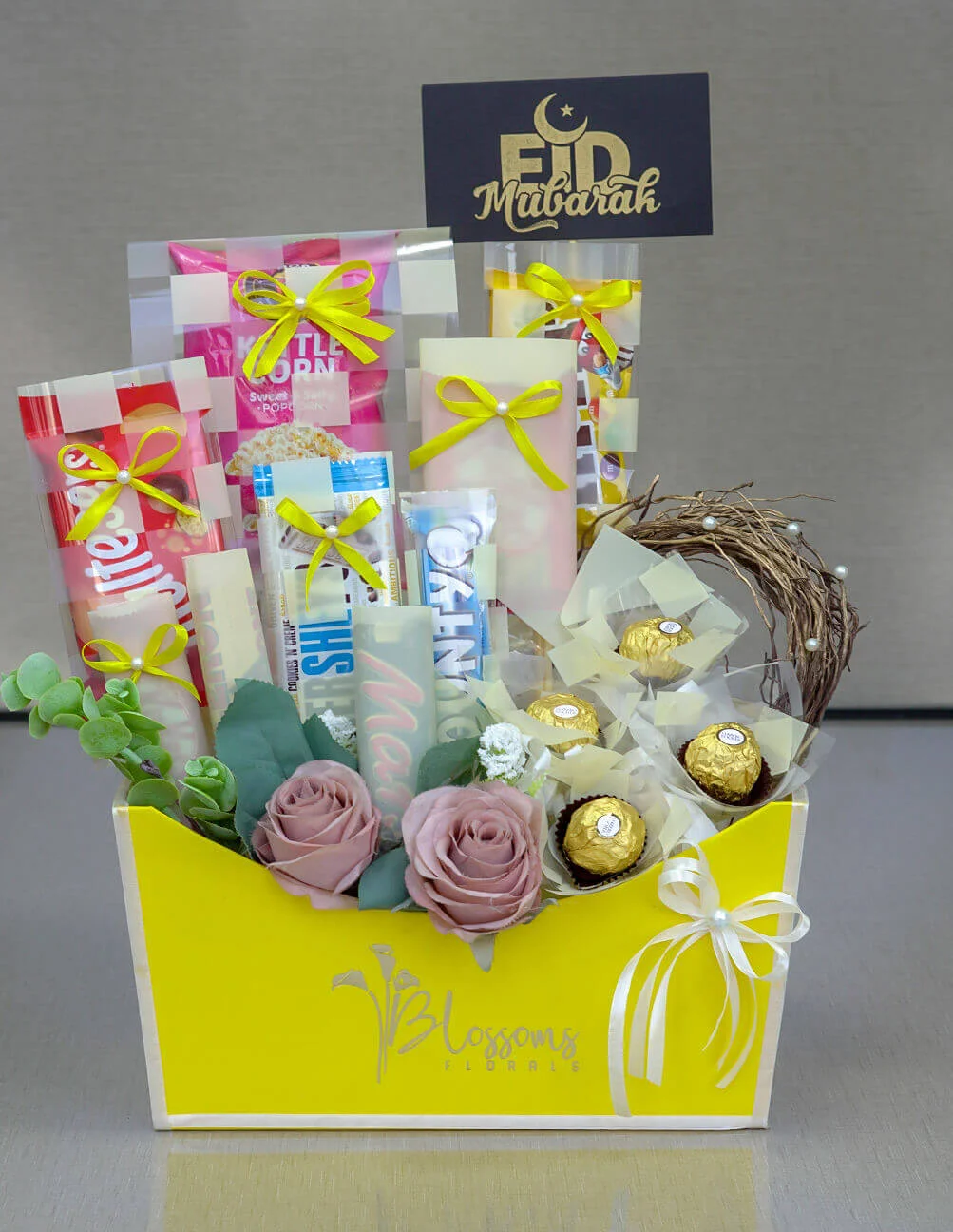 best room decor stores